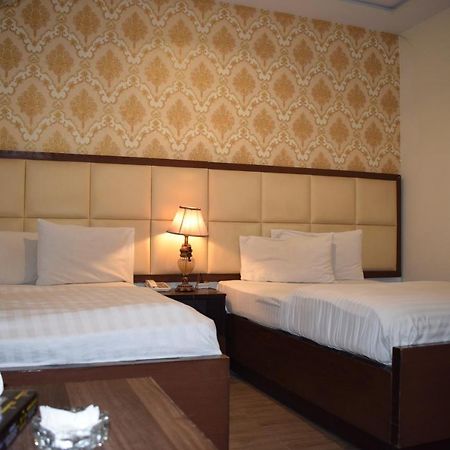 Hotel Pak Continental Мултан Экстерьер фото
