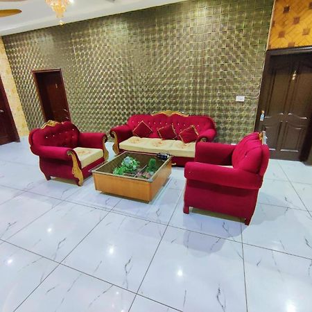 Hotel Pak Continental Мултан Экстерьер фото