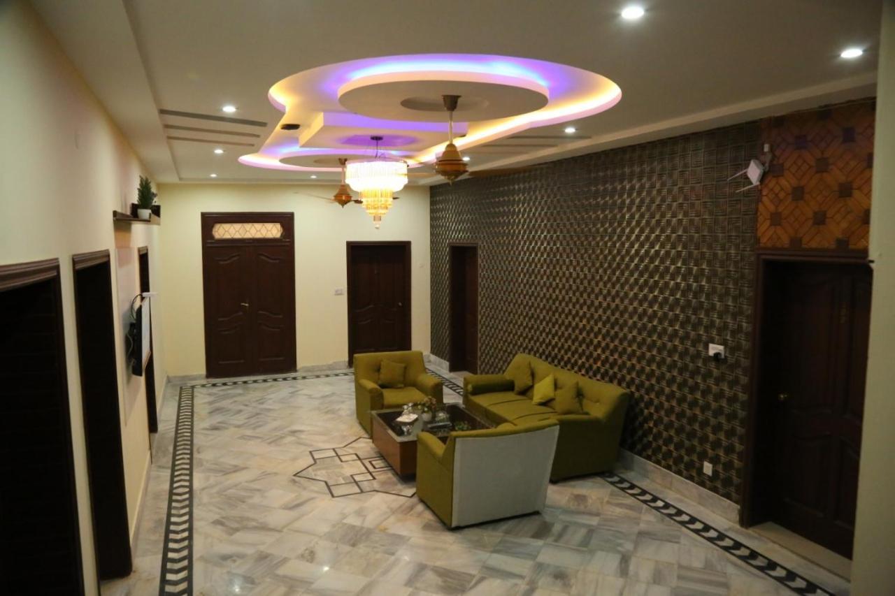 Hotel Pak Continental Мултан Экстерьер фото
