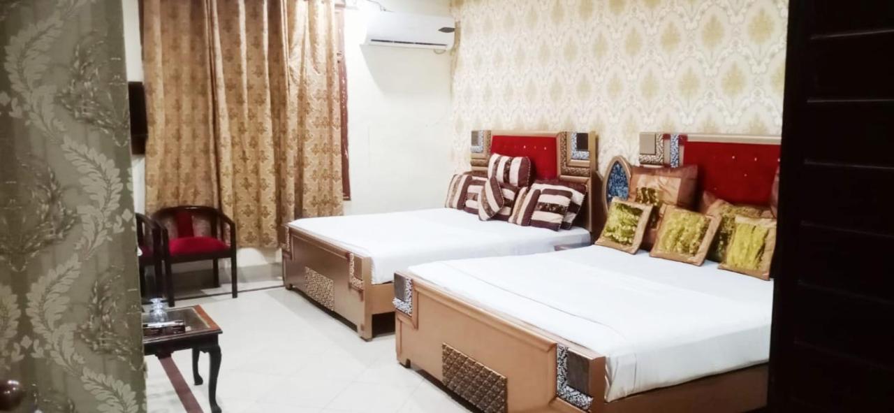 Hotel Pak Continental Мултан Экстерьер фото